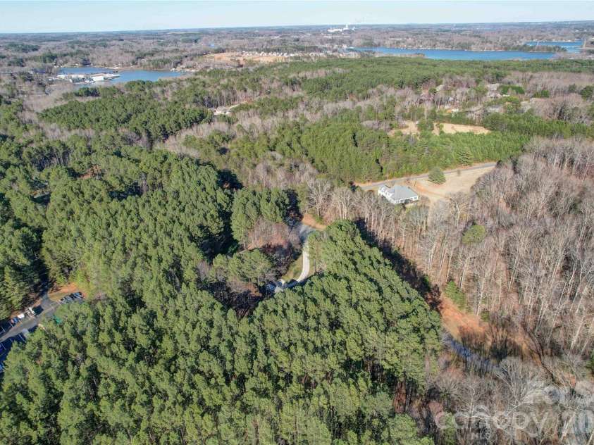 4763 River Hills Drive, Denver, NC 28037.  MLS# CAR4356061, YatesRealty ID 14431. 