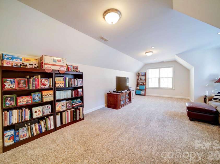 4763 River Hills Drive, Denver, NC 28037.  MLS# CAR4356061, YatesRealty ID 14431. 