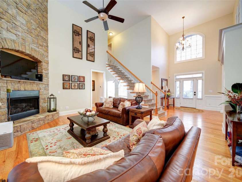 4763 River Hills Drive, Denver, NC 28037.  MLS# CAR4356061, YatesRealty ID 14431. 