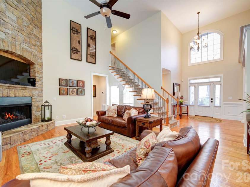 4763 River Hills Drive, Denver, NC 28037.  MLS# CAR4356061, YatesRealty ID 14431. 