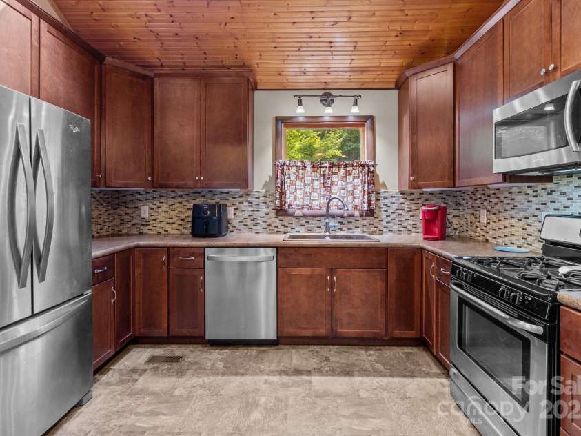 746 Springwood Drive, Mount Gilead, NC 27306.  MLS# CAR4178763, YatesRealty ID 14431. 