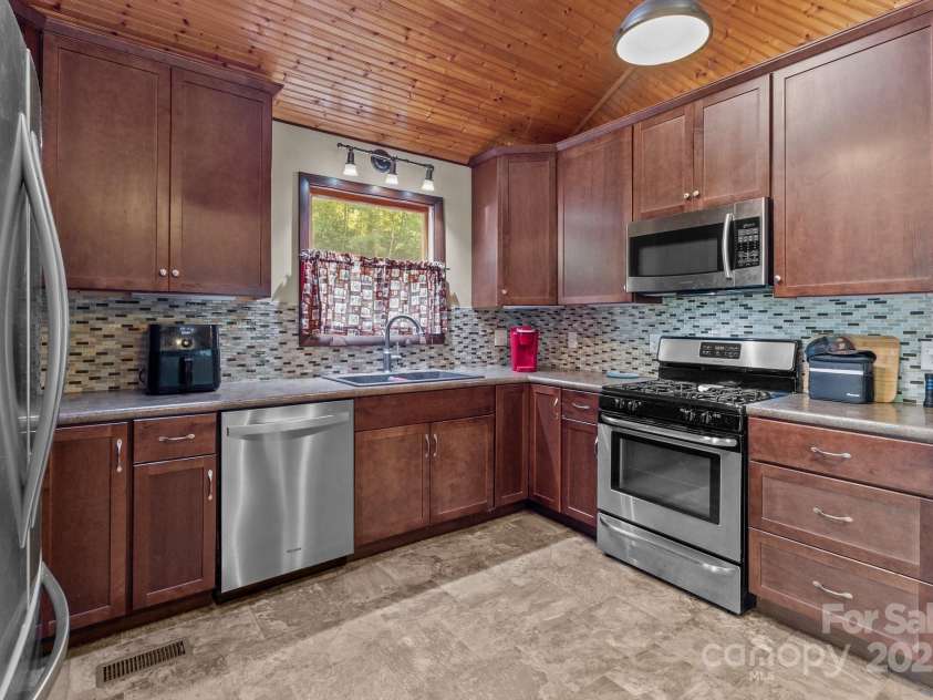 746 Springwood Drive, Mount Gilead, NC 27306.  MLS# CAR4178763, YatesRealty ID 14431. 