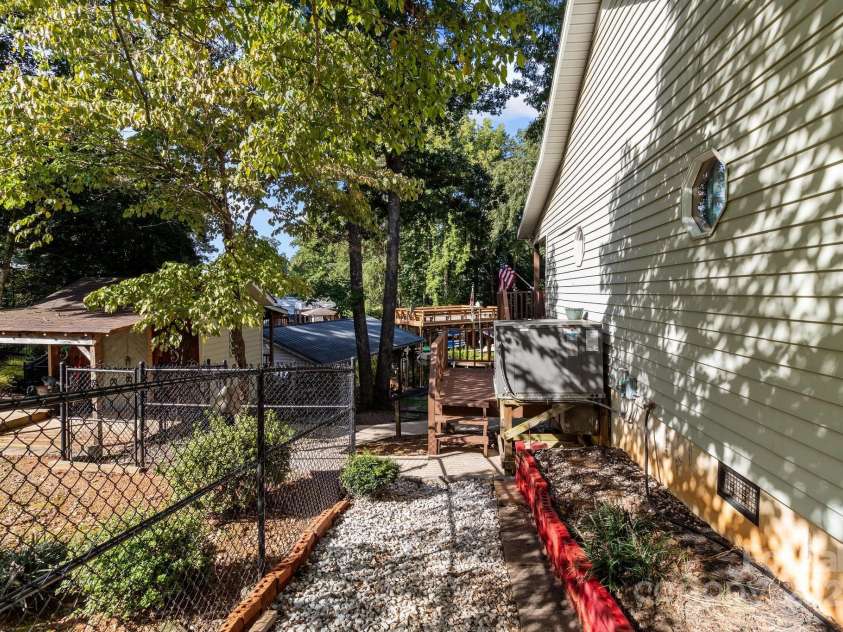 746 Springwood Drive, Mount Gilead, NC 27306.  MLS# CAR4178763, YatesRealty ID 14431. 