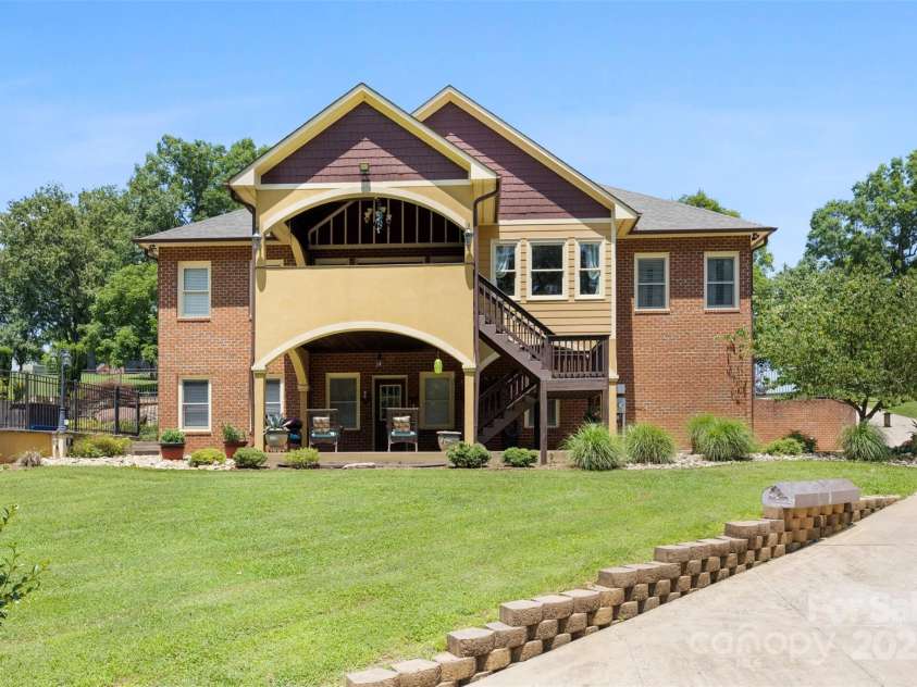 148 Fairway Drive, Forest City, NC 28043.  MLS# CAR4257747, YatesRealty ID 14433. 