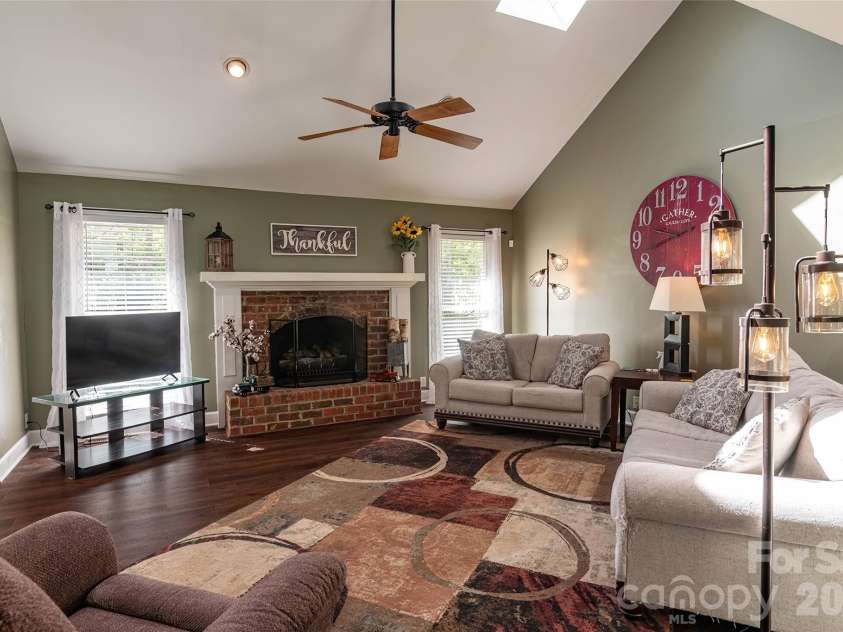189 Ridgeview Drive, Rutherfordton, NC 28139.  MLS# CAR4369885, YatesRealty ID 14433. 