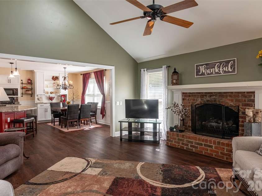 189 Ridgeview Drive, Rutherfordton, NC 28139.  MLS# CAR4369885, YatesRealty ID 14433. 