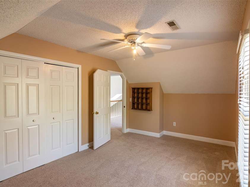 189 Ridgeview Drive, Rutherfordton, NC 28139.  MLS# CAR4369885, YatesRealty ID 14433. 