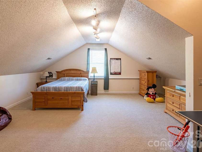 189 Ridgeview Drive, Rutherfordton, NC 28139.  MLS# CAR4369885, YatesRealty ID 14433. 