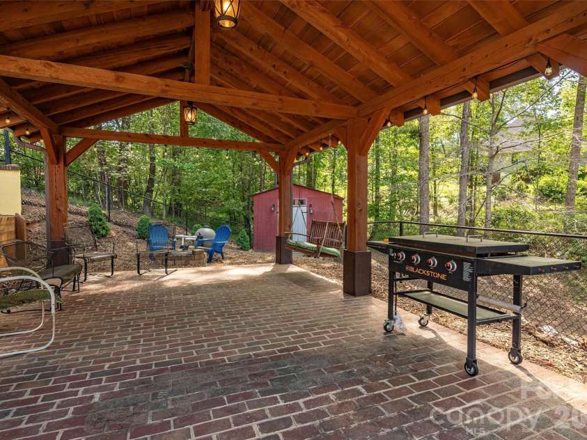 189 Ridgeview Drive, Rutherfordton, NC 28139.  MLS# CAR4369885, YatesRealty ID 14433. 