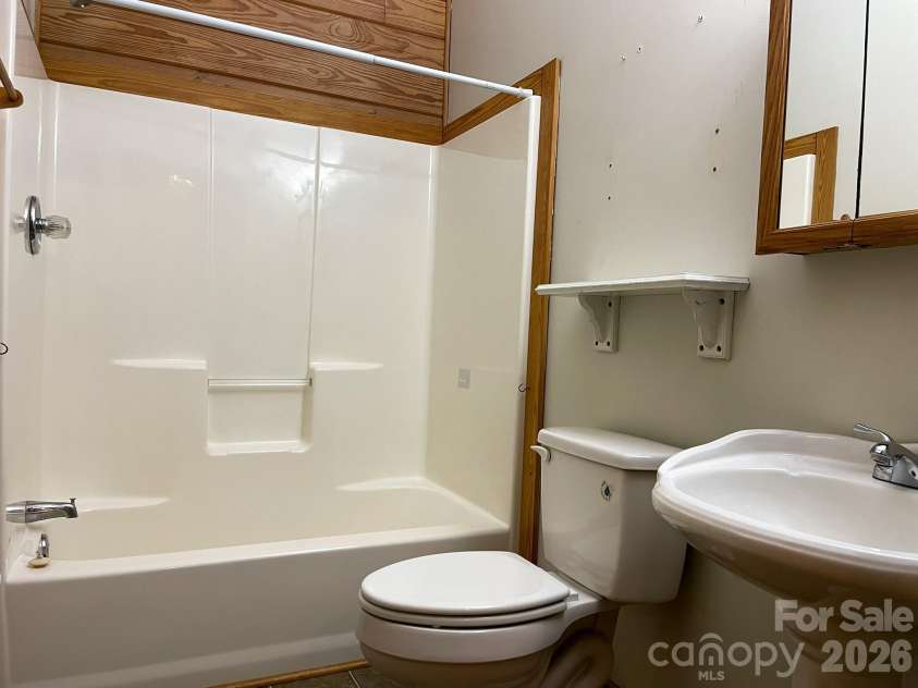 143 Rosewood Lane, Rutherfordton, NC 28139.  MLS# CAR4334263, YatesRealty ID 14435. 