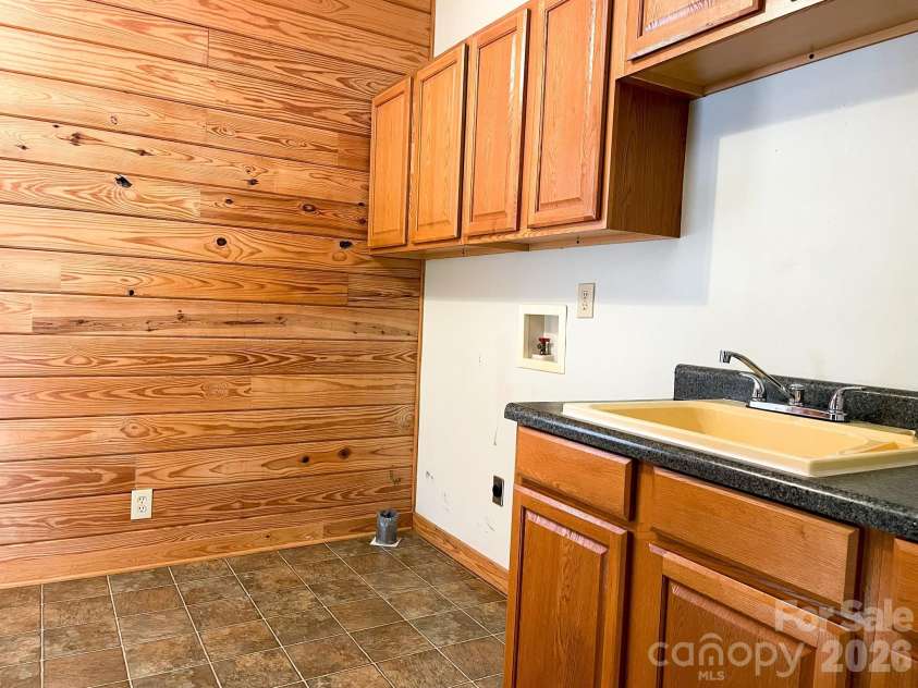 143 Rosewood Lane, Rutherfordton, NC 28139.  MLS# CAR4334263, YatesRealty ID 14435. 