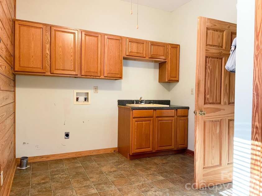 143 Rosewood Lane, Rutherfordton, NC 28139.  MLS# CAR4334263, YatesRealty ID 14435. 