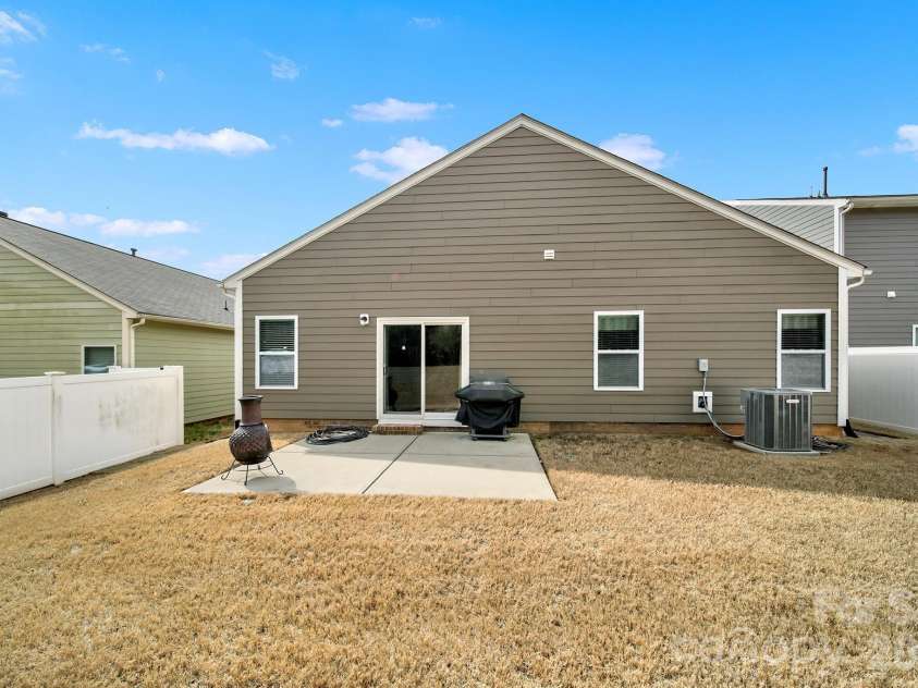 1576 Spring Blossom Trail, Fort Mill, SC 29708.  MLS# CAR4345019, YatesRealty ID 14436. 