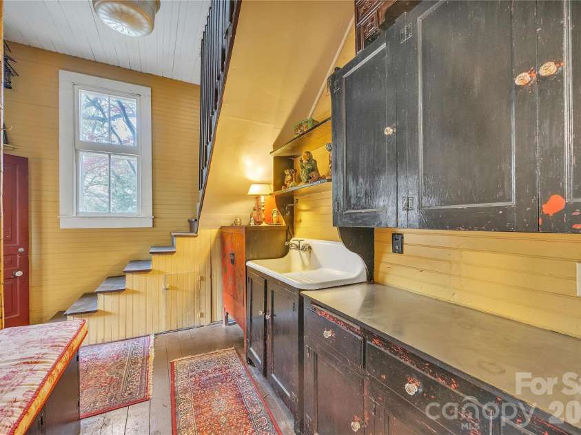 120 Fulton Street, Salisbury, NC 28144.  MLS# CAR4362171, YatesRealty ID 14437. 