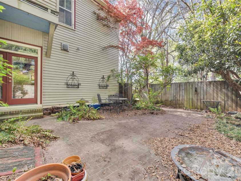 120 Fulton Street, Salisbury, NC 28144.  MLS# CAR4362171, YatesRealty ID 14437. 