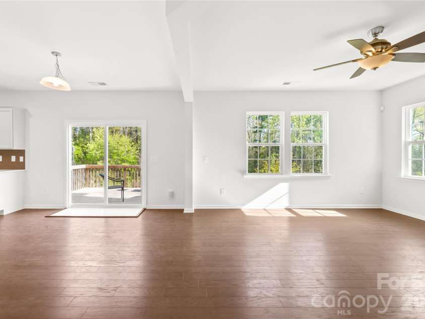 1072 Willow Bend Drive, Fort Mill, SC 29708.  MLS# CAR4393980, YatesRealty ID 14439. 