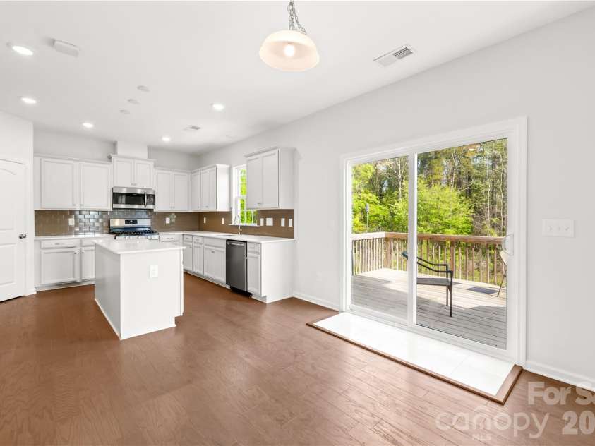 1072 Willow Bend Drive, Fort Mill, SC 29708.  MLS# CAR4393980, YatesRealty ID 14439. 