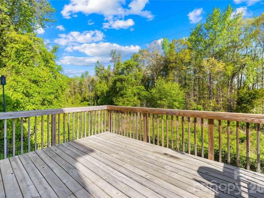 1072 Willow Bend Drive, Fort Mill, SC 29708.  MLS# CAR4393980, YatesRealty ID 14439. 