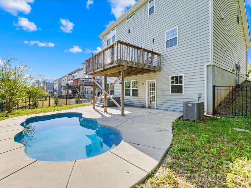 1072 Willow Bend Drive, Fort Mill, SC 29708.  MLS# CAR4393980, YatesRealty ID 14439. 