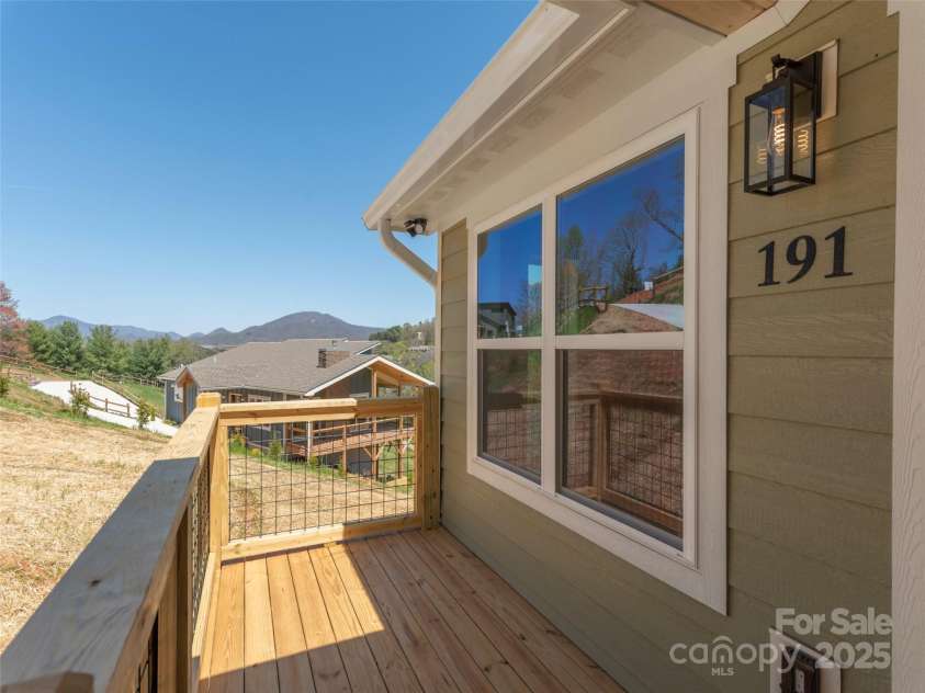 191 Aster Ridge Drive, Waynesville, NC 28786.  MLS# CAR4248737, YatesRealty ID 14439. 