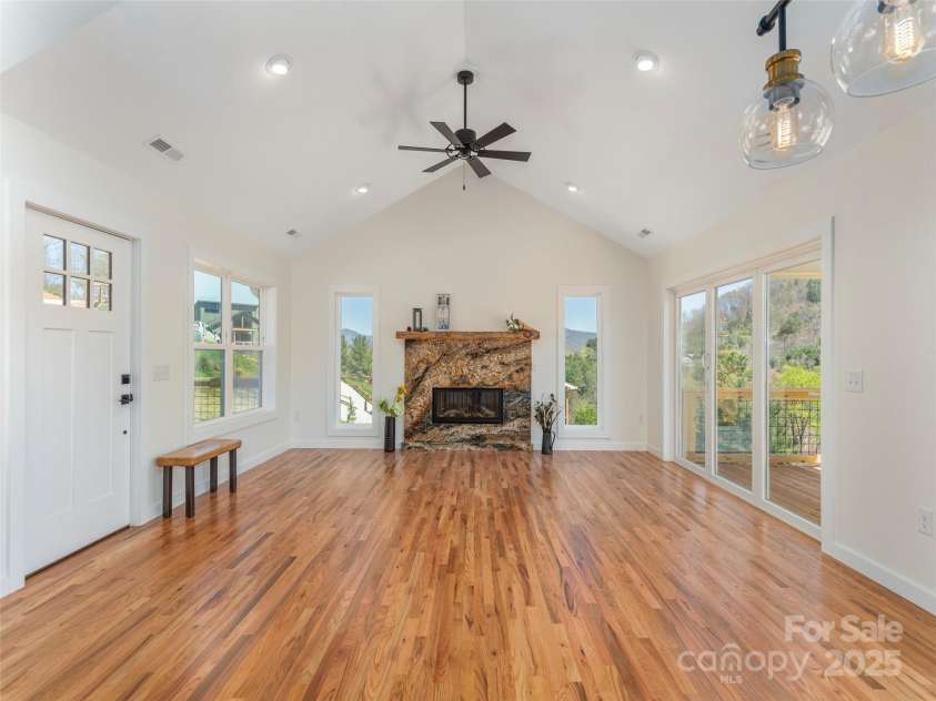 191 Aster Ridge Drive, Waynesville, NC 28786.  MLS# CAR4248737, YatesRealty ID 14439. 