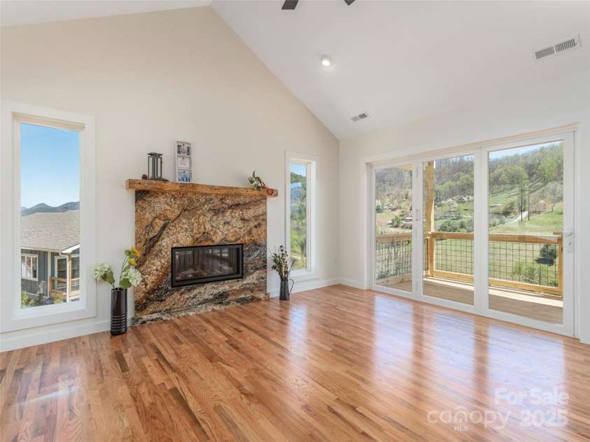 191 Aster Ridge Drive, Waynesville, NC 28786.  MLS# CAR4248737, YatesRealty ID 14439. 