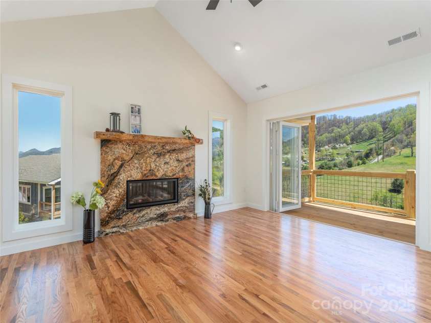 191 Aster Ridge Drive, Waynesville, NC 28786.  MLS# CAR4248737, YatesRealty ID 14439. 