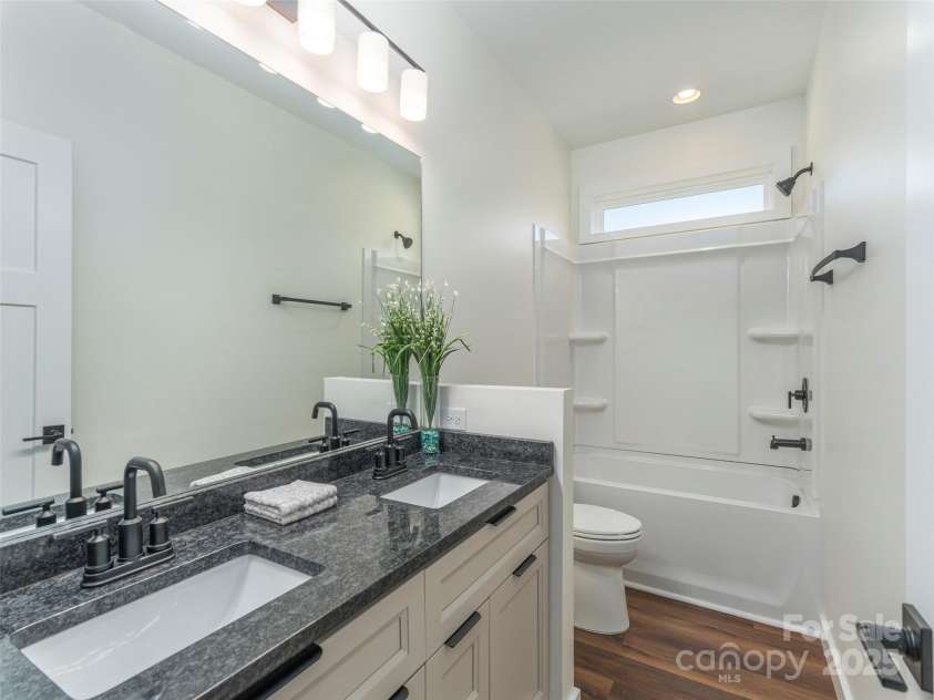 191 Aster Ridge Drive, Waynesville, NC 28786.  MLS# CAR4248737, YatesRealty ID 14439. 