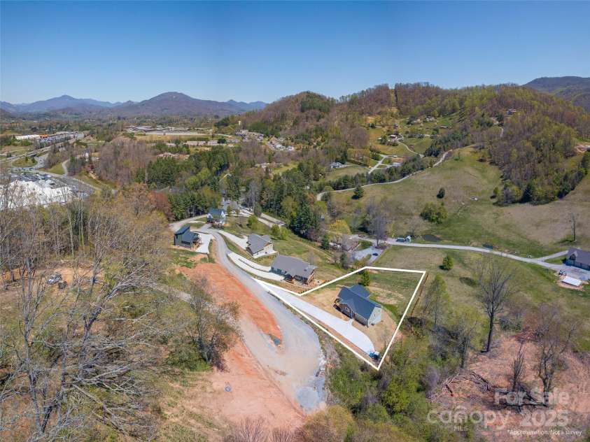 191 Aster Ridge Drive, Waynesville, NC 28786.  MLS# CAR4248737, YatesRealty ID 14439. 