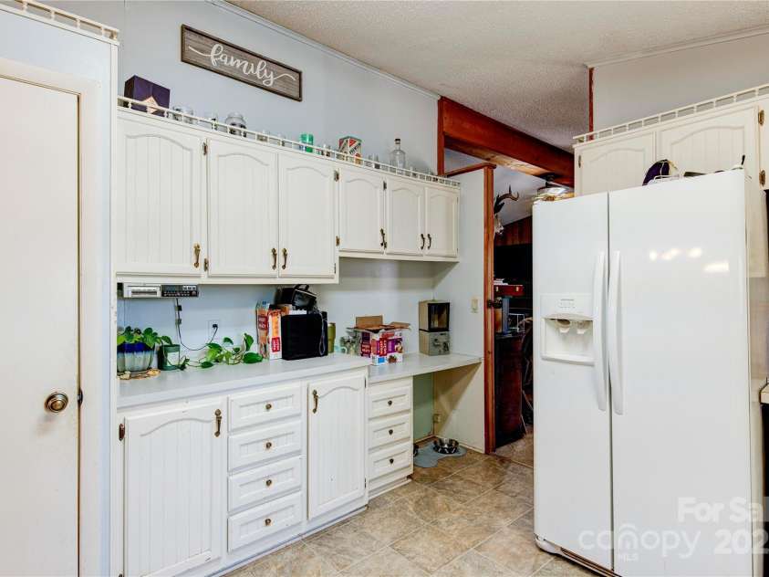 220 Moody Ridge Road, Clyde, NC 28721.  MLS# CAR4212810, YatesRealty ID 1444. 