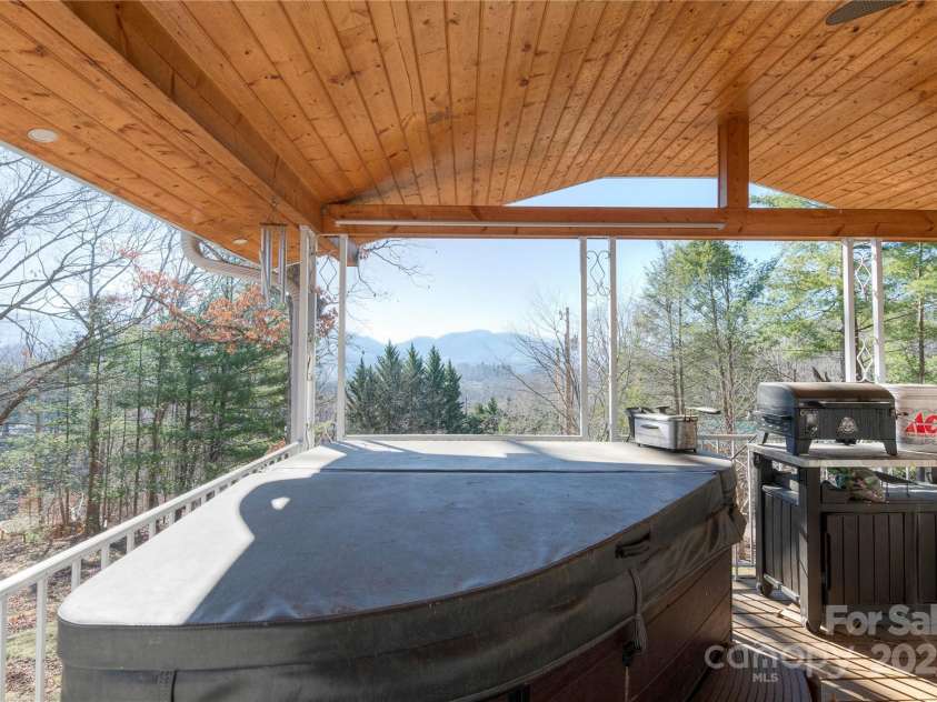 220 Moody Ridge Road, Clyde, NC 28721.  MLS# CAR4212810, YatesRealty ID 1444. 