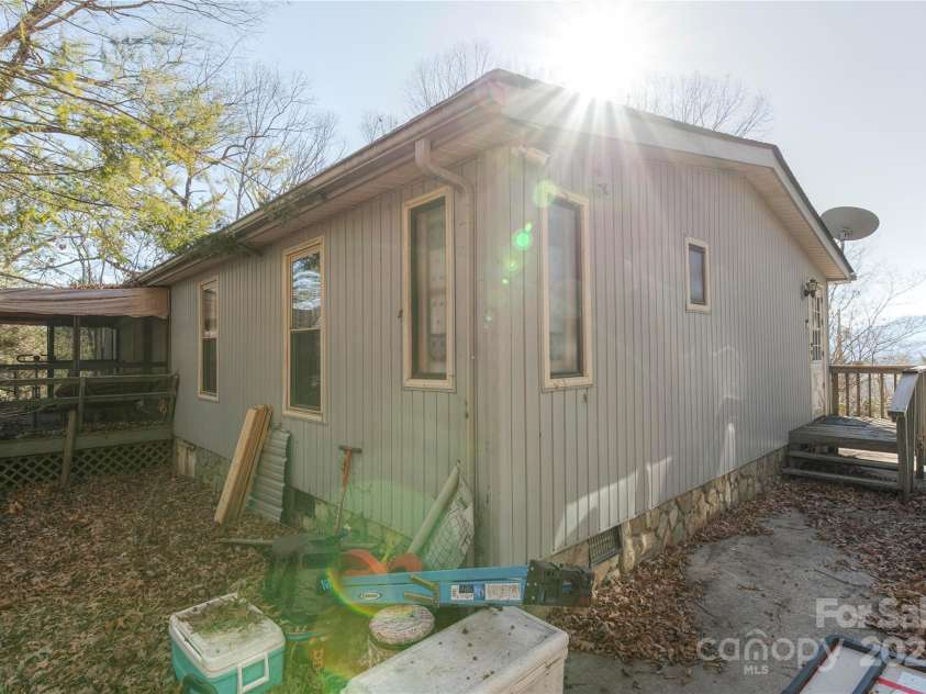 220 Moody Ridge Road, Clyde, NC 28721.  MLS# CAR4212810, YatesRealty ID 1444. 