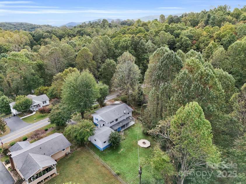 200 Frost Road, Saluda, NC 28773.  MLS# CAR4186727, YatesRealty ID 14440. 