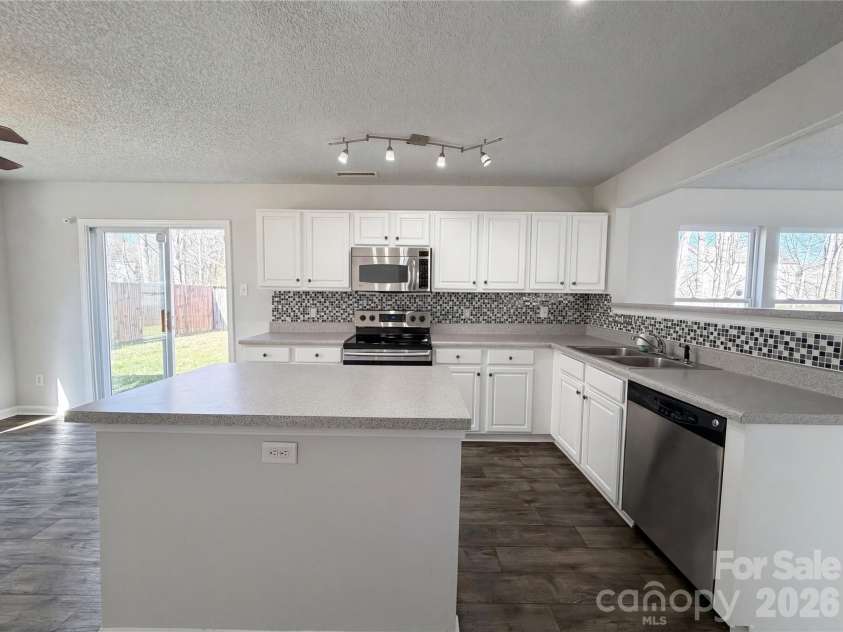 752 Ladino Lane, Clover, SC 29710.  MLS# CAR4363011, YatesRealty ID 14440. 