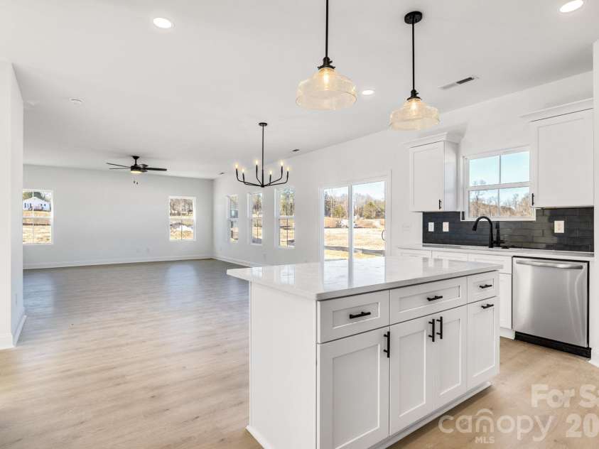 1335 Winged Way, Kannapolis, NC 28083.  MLS# CAR4357886, YatesRealty ID 14441. 