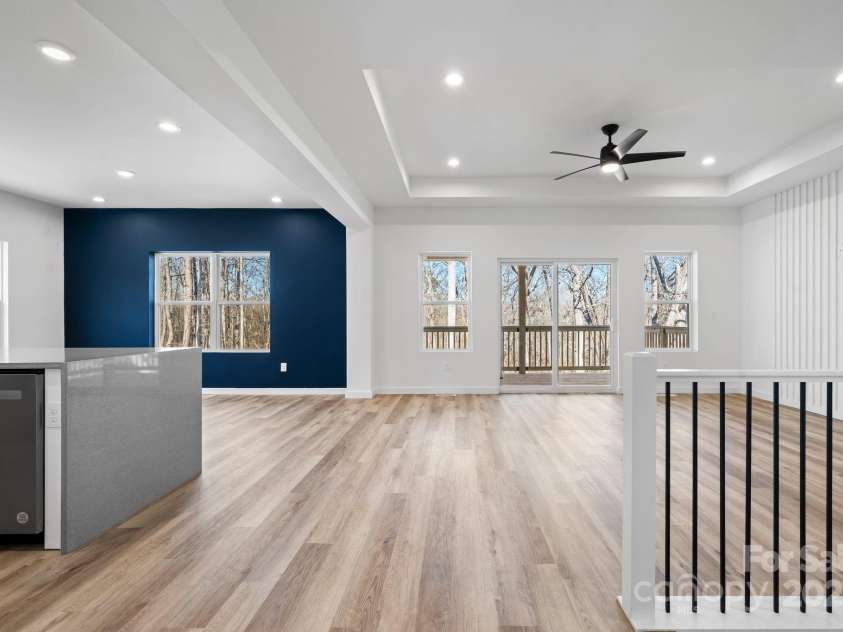 113 Brentwood Drive, Maiden, NC 28650.  MLS# CAR4304067, YatesRealty ID 14442. 