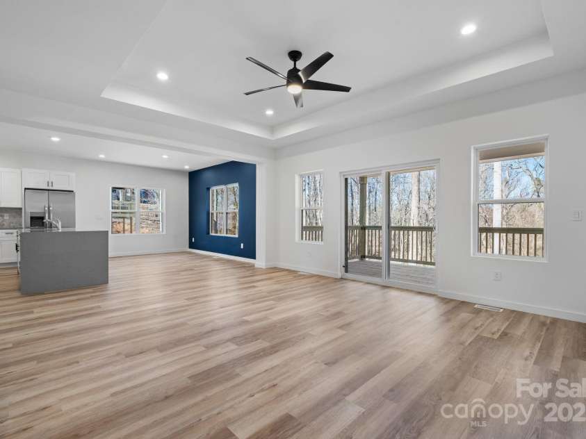 113 Brentwood Drive, Maiden, NC 28650.  MLS# CAR4304067, YatesRealty ID 14442. 