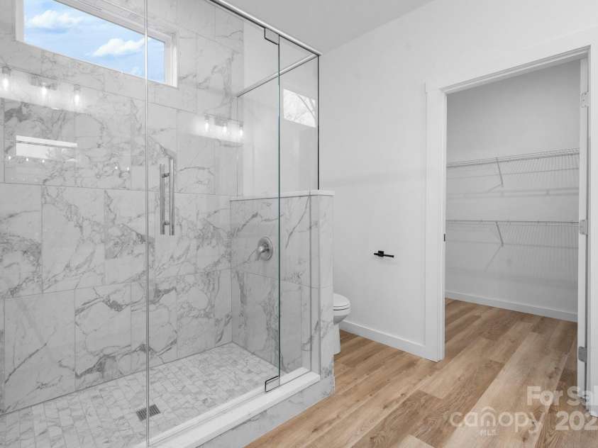 113 Brentwood Drive, Maiden, NC 28650.  MLS# CAR4304067, YatesRealty ID 14442. 