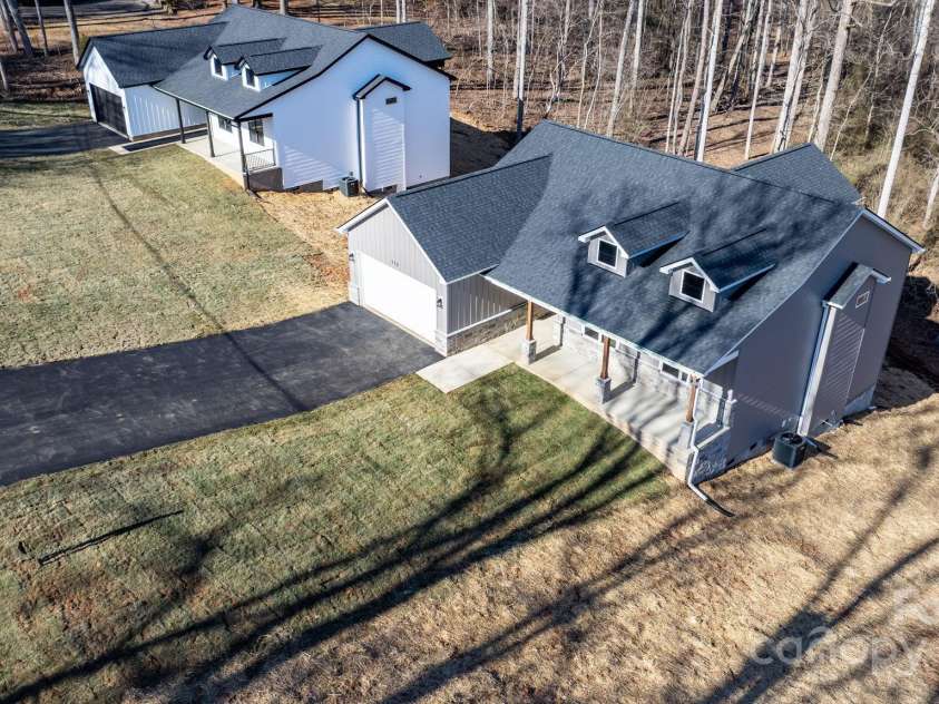 113 Brentwood Drive, Maiden, NC 28650.  MLS# CAR4304067, YatesRealty ID 14442. 