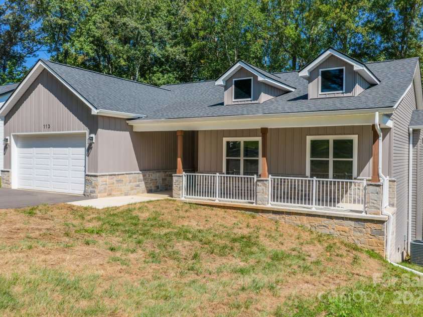 113 Brentwood Drive, Maiden, NC 28650.  MLS# CAR4304067, YatesRealty ID 14442. We are addressing the grass (: