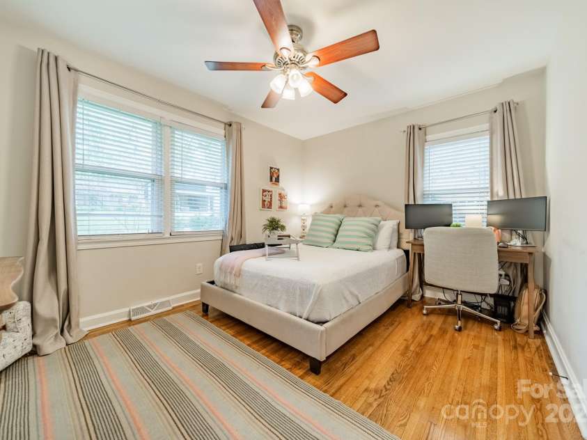 3510 Conway Avenue, Charlotte, NC 28209.  MLS# CAR4244282, YatesRealty ID 14444. 