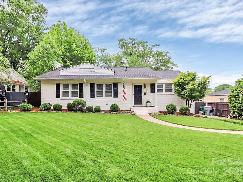 3510 Conway Avenue, Charlotte, NC 28209.  MLS# CAR4244282, YatesRealty ID 14444. 