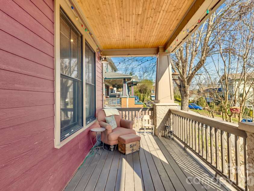 226 Flint Street, Asheville, NC 28801.  MLS# CAR4301613, YatesRealty ID 14445. 
