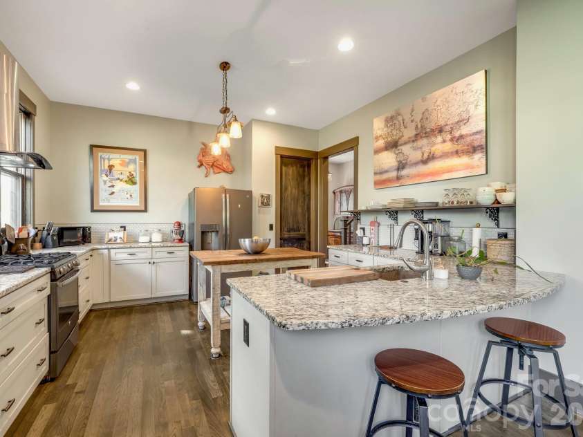 226 Flint Street, Asheville, NC 28801.  MLS# CAR4301613, YatesRealty ID 14445. 