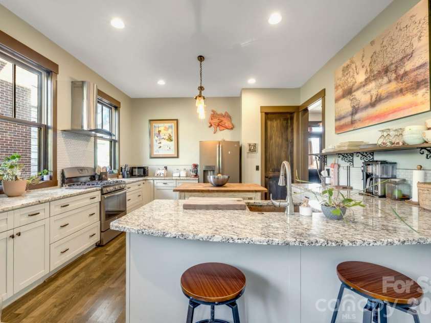 226 Flint Street, Asheville, NC 28801.  MLS# CAR4301613, YatesRealty ID 14445. 