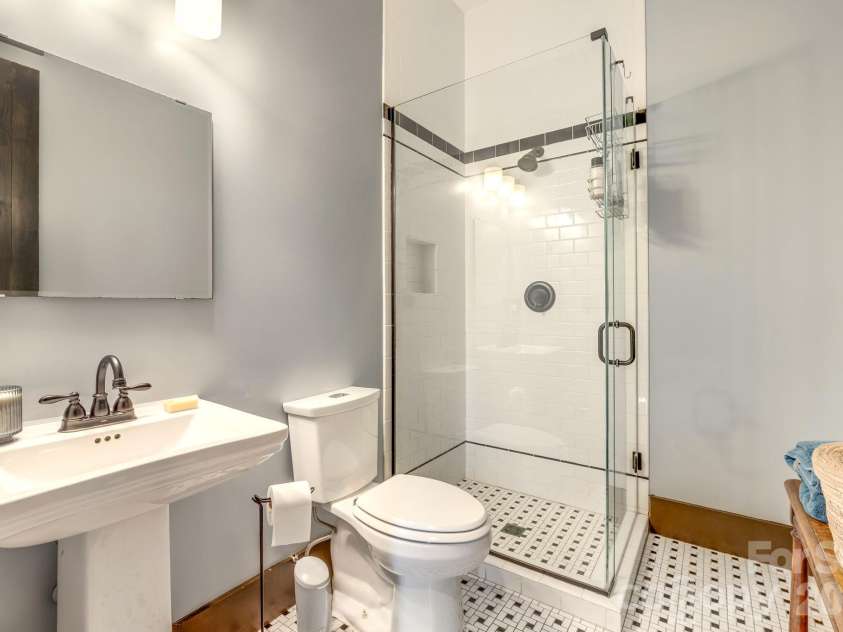 226 Flint Street, Asheville, NC 28801.  MLS# CAR4301613, YatesRealty ID 14445. Main floor full bathroom