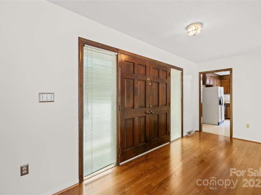 2309 Potter Road, Waxhaw, NC 28173.  MLS# CAR4261368, YatesRealty ID 14445. 