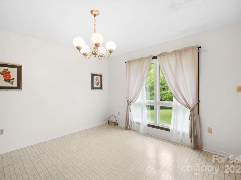 2309 Potter Road, Waxhaw, NC 28173.  MLS# CAR4261368, YatesRealty ID 14445. 