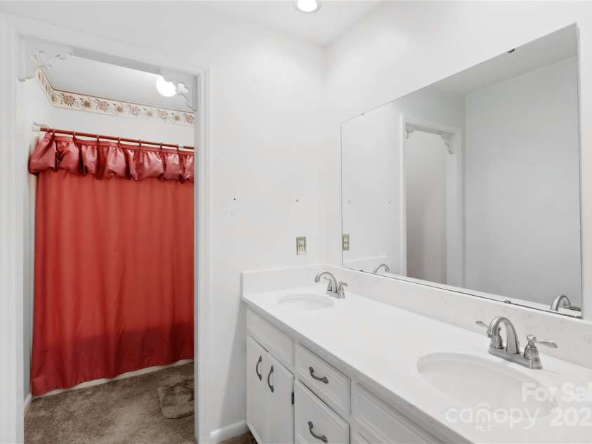 2309 Potter Road, Waxhaw, NC 28173.  MLS# CAR4261368, YatesRealty ID 14445. 