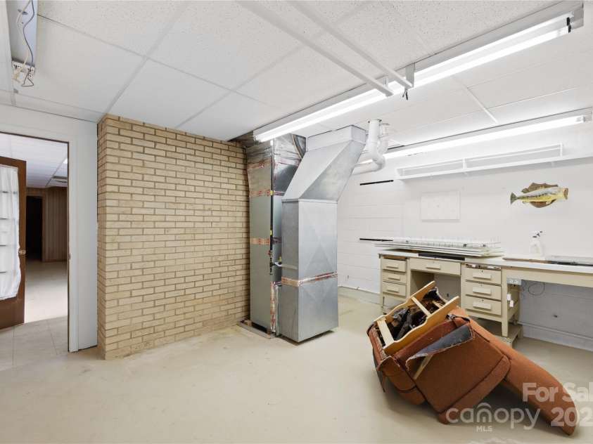 2309 Potter Road, Waxhaw, NC 28173.  MLS# CAR4261368, YatesRealty ID 14445. 